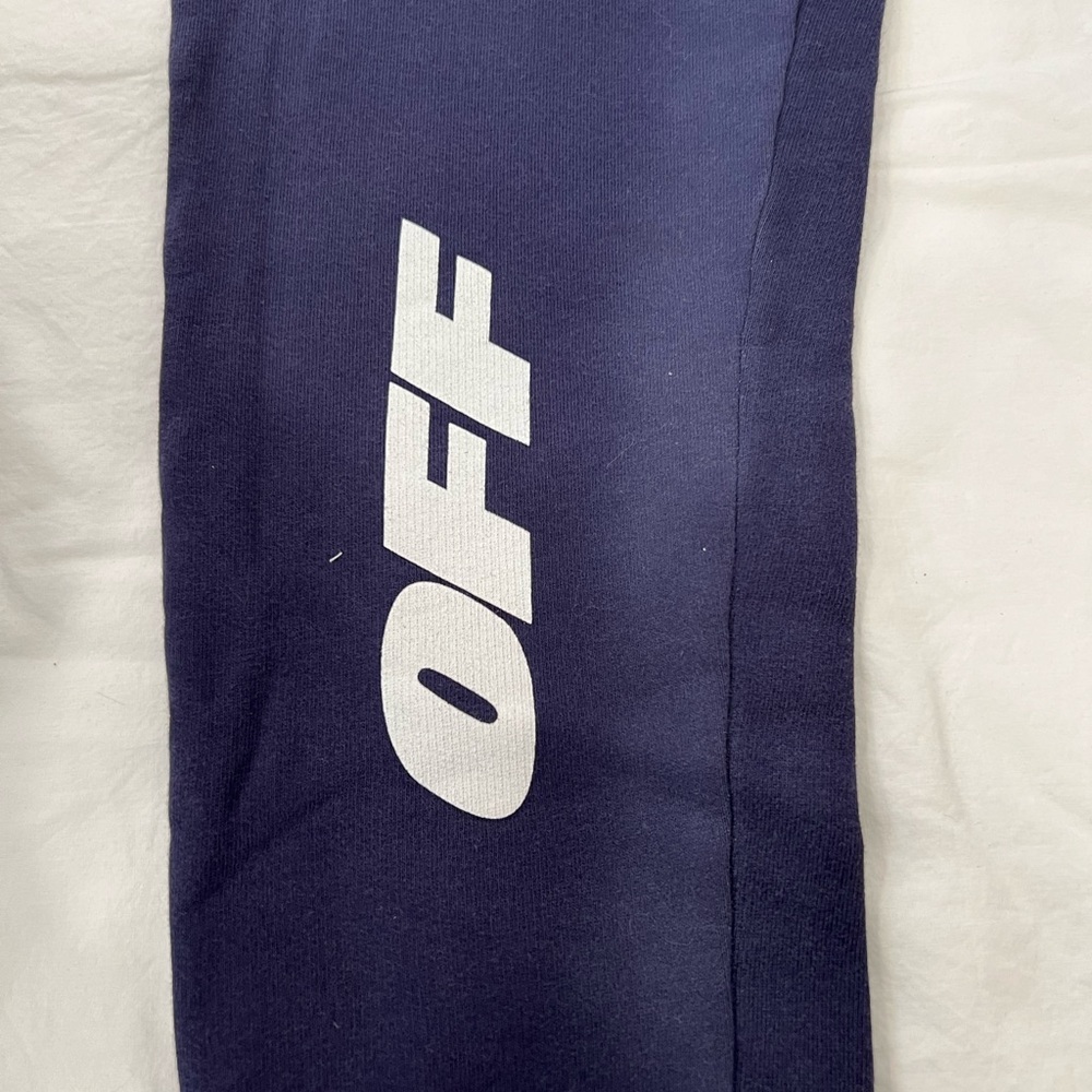 Off-White - Picture 6 of 16